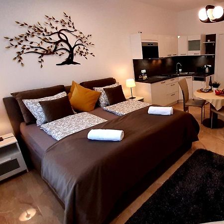 Nobless Apartments Holedna Бърно Екстериор снимка
