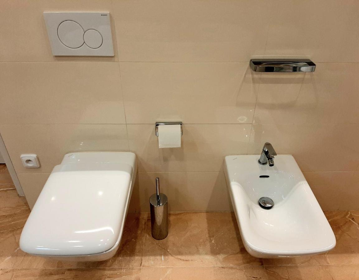 Nobless Apartments Holedna Бърно Екстериор снимка