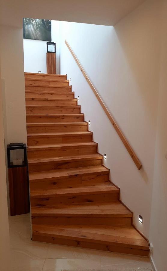 Nobless Apartments Holedna Бърно Екстериор снимка