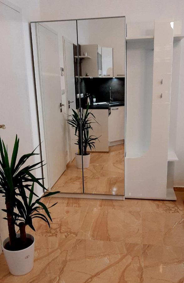 Nobless Apartments Holedna Бърно Екстериор снимка